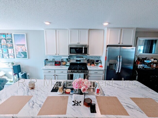 Building Photo - 7557 Woods Edge Blvd