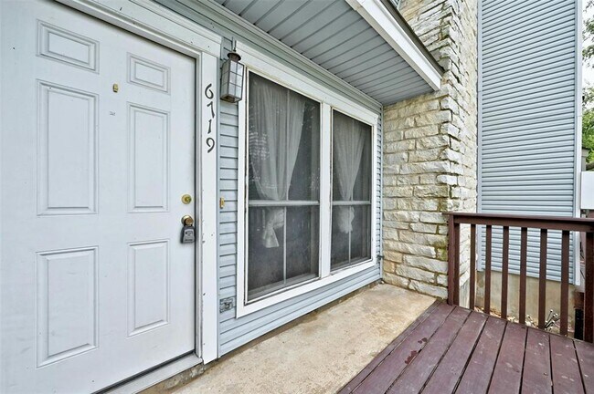 Building Photo - 6719 Old Quarry Ln