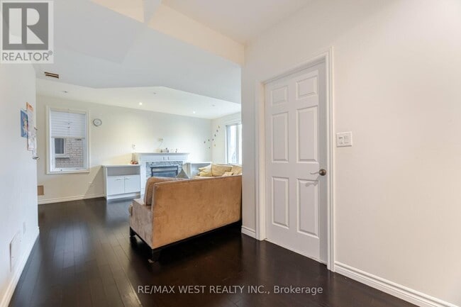 Photo du bâtiment - 92 Glengordon Cres