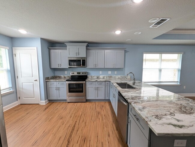 Foto del edificio - 2266 Paloma St