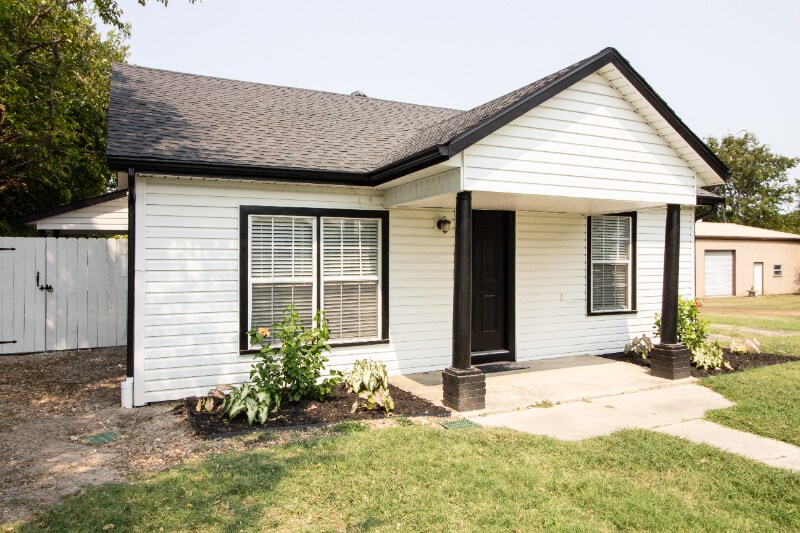 404 W Mill St, Decatur, TX 76234 House Rental in Decatur, TX