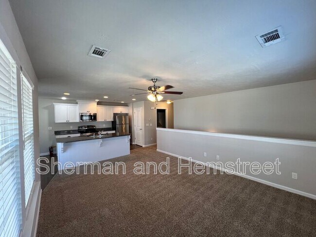 Building Photo - 736 Tarvin Cir