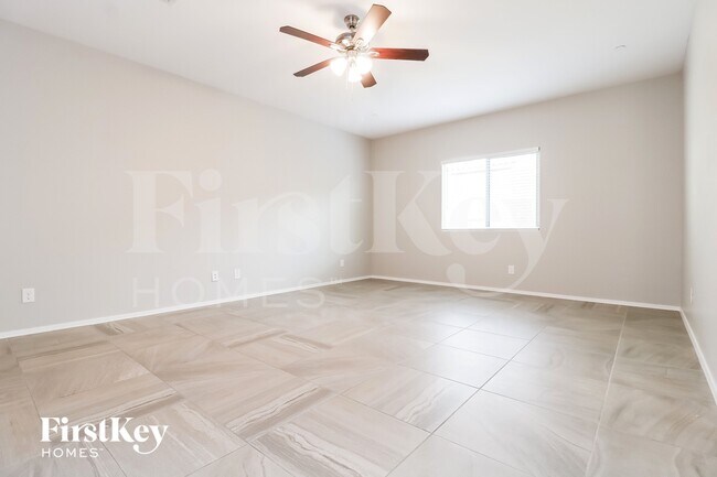 Building Photo - 21158 W Holly St