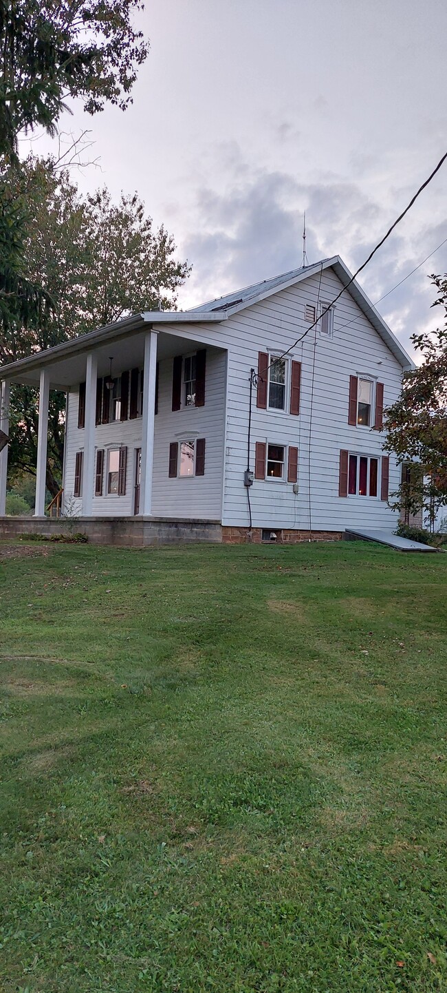 Building Photo - 253 Jim's Ln