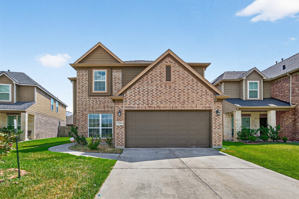 Primary Photo - 12246 Claytons Park Ln