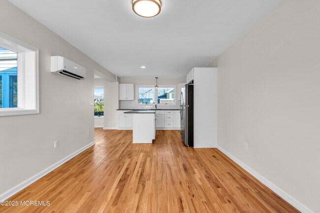 Foto del edificio - 525 Washington Blvd