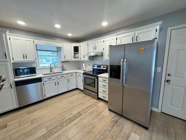 Foto del edificio - 181 Saddlebrook Way