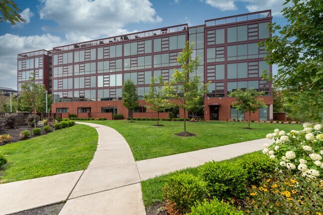 Building Photo - 367 Auden Ave