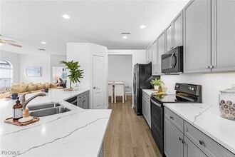 Building Photo - 13060 Sail Away St