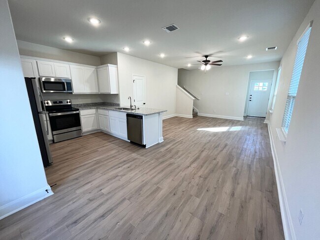 Foto del edificio - 10325 Lynwood Village