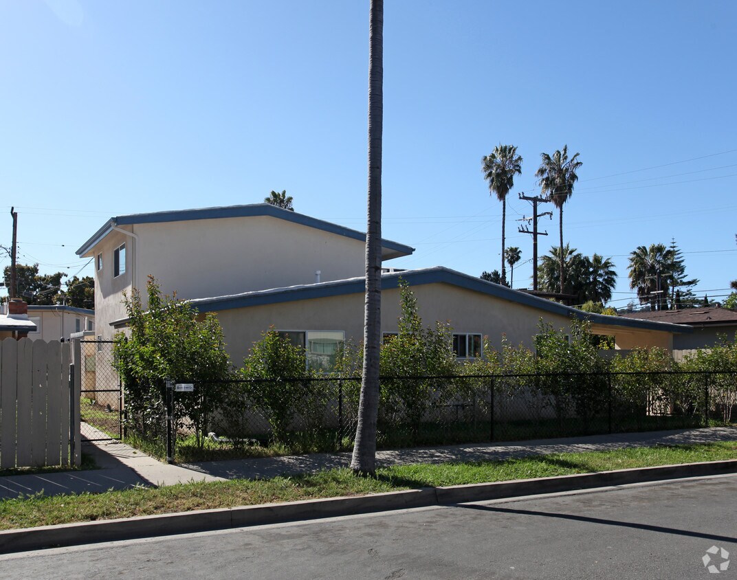 Primary Photo - 611 Eucalyptus Ave