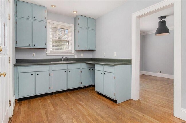 Foto del edificio - 1185 Mecaslin St NW