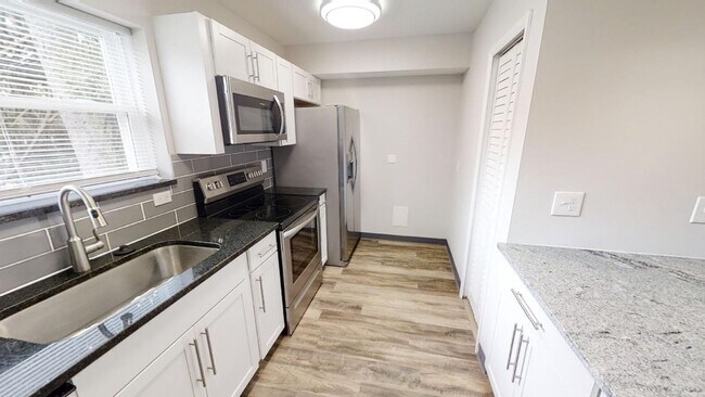 Building Photo - 3185 Dorris Ave