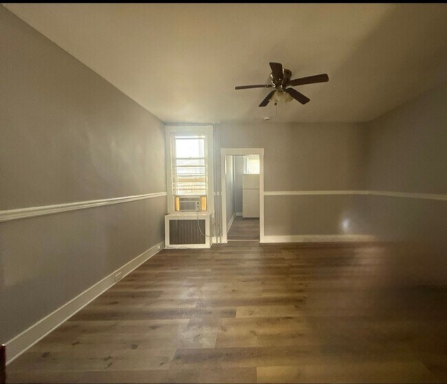 Building Photo - Three Bedroom Home In Baltimore
