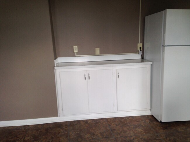 Kitchen 202 1/2 - 204 E 4th St