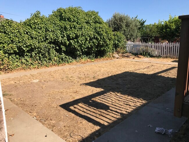 Foto del edificio - 360 Wainwright Ave