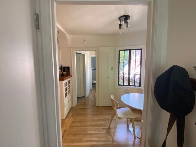 Foto del edificio - 367 Alcatraz Ave