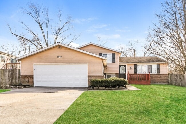 Building Photo - 2961 Spruceway Dr