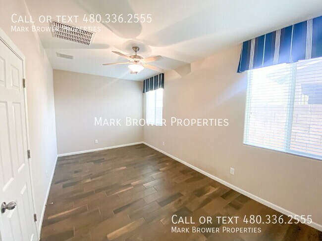 Building Photo - 115 S Bermuda Cir