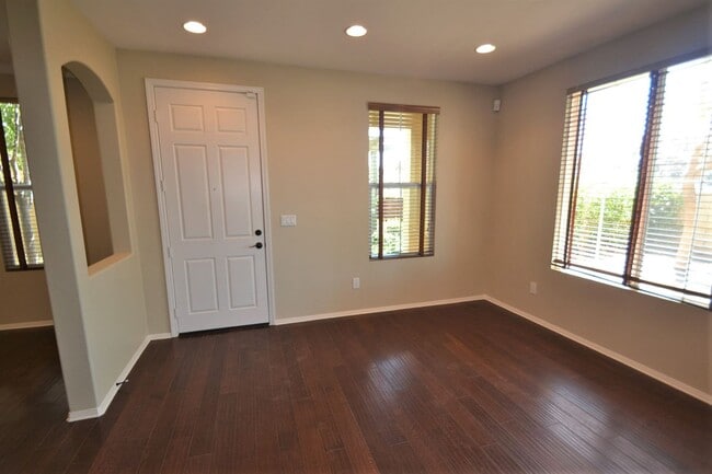 Building Photo - 9147 S Cullen Way