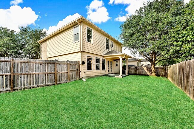 Building Photo - 120 Rhew Pl