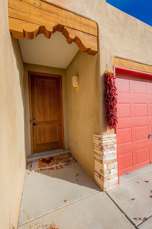 Building Photo - 4408 Cliff Base Dr NW