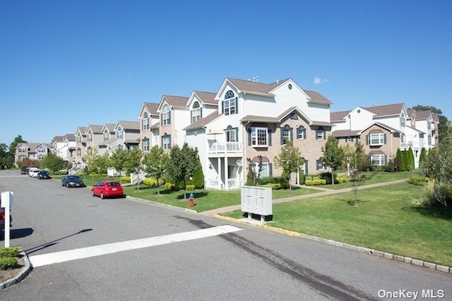 Building Photo - 7 Village Plaza Dr