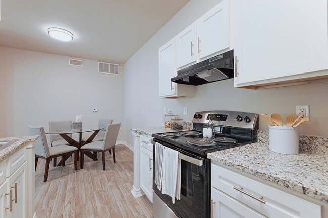 Building Photo - Trailside Apartments