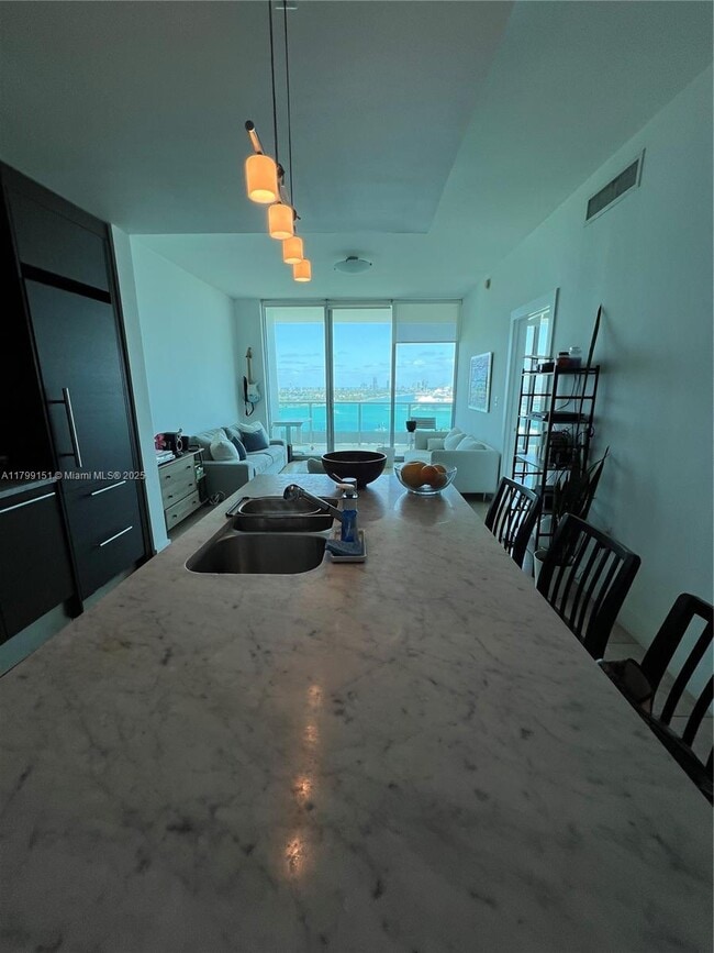 Building Photo - 900 Biscayne Blvd