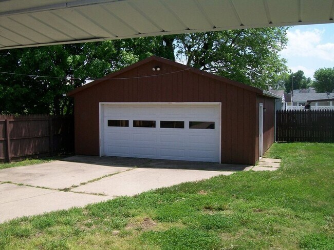 Foto del edificio - 2002 Erie Ave 3BR/1BA (Middletown)