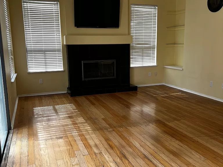 Primary Photo - Beautiful home for you