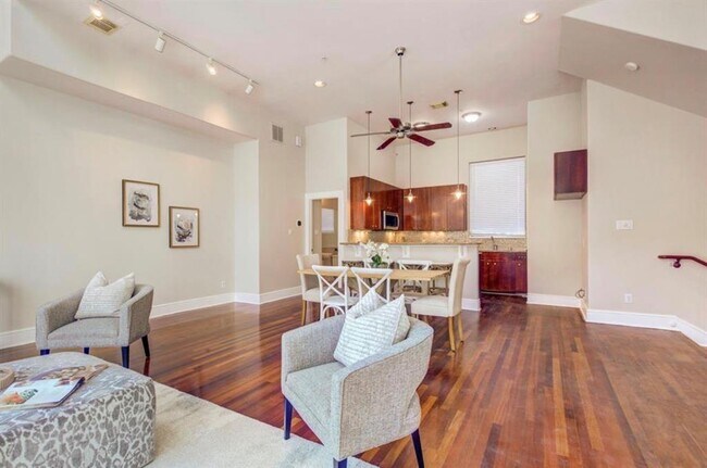 Foto del edificio - 1704 Montrose Blvd