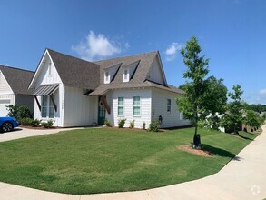 Building Photo - Fox Run Village