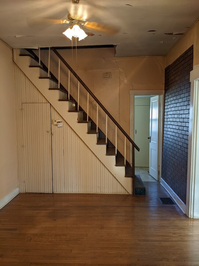 Living Area - 135 S 6th St