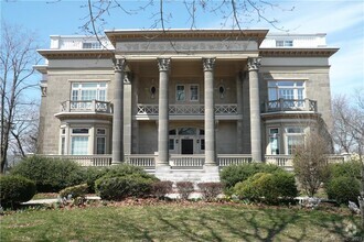 Building Photo - 500 Prospect St