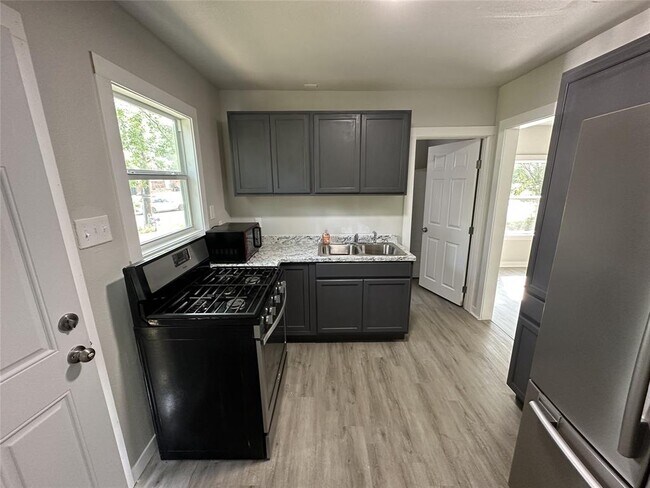 Foto del edificio - 622 Scarbrough St