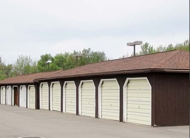 Building Photo - Blossomwood