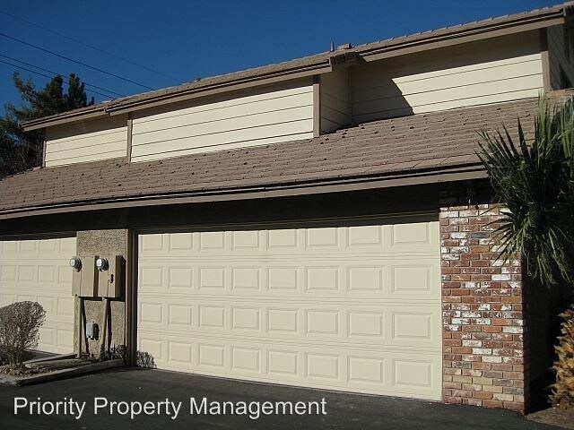 Building Photo - 3465 Lorilou Ln