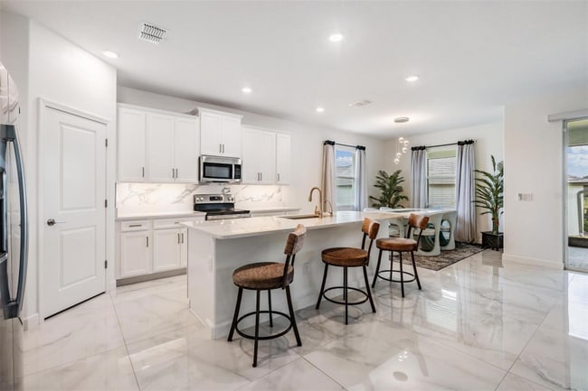 Foto del edificio - 10381 Tupper Cay Dr