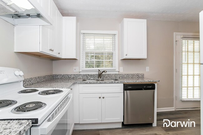 Building Photo - 4590 Shamrock Place Southeast, Mableton, G...