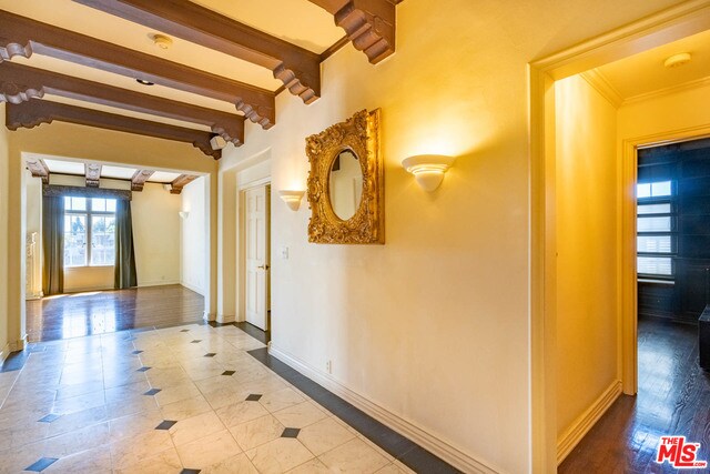 Foto del edificio - 308 N Sycamore Ave