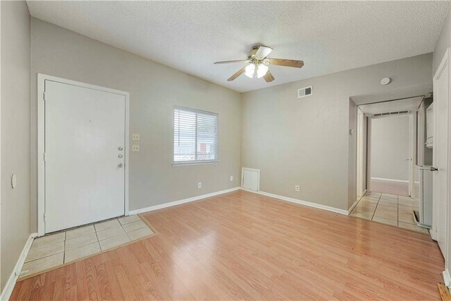 Foto del edificio - 2408 Longview St