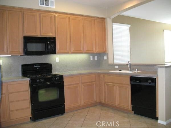 Building Photo - 4574 Sandano St