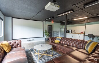 Building Photo - Capital Flats & Magnolia Square Apartments