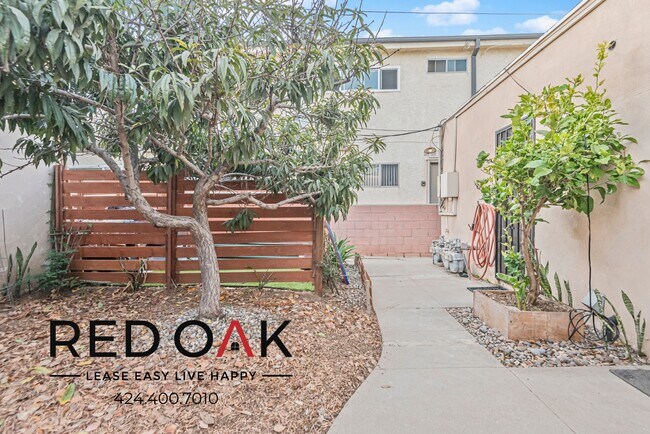 Foto del edificio - Lovely, Quiet Garden Cottage Style One Bed...
