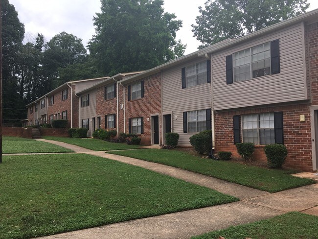 Foto del edificio - Kingstown Townhomes