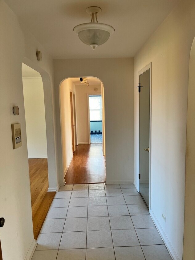 Foto principal - 2553 W North Shore Ave