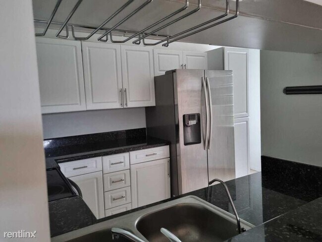 Foto del edificio - 3 br, 2 bath House - 10791 NW 14th St Apt 293