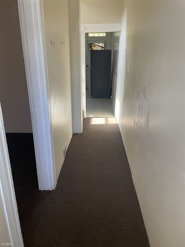 Foto del edificio - 3 br, 1 bath Duplex - 7 Plough Street