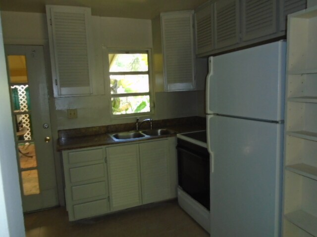 kitchen - 6330 sw 13 street # 6